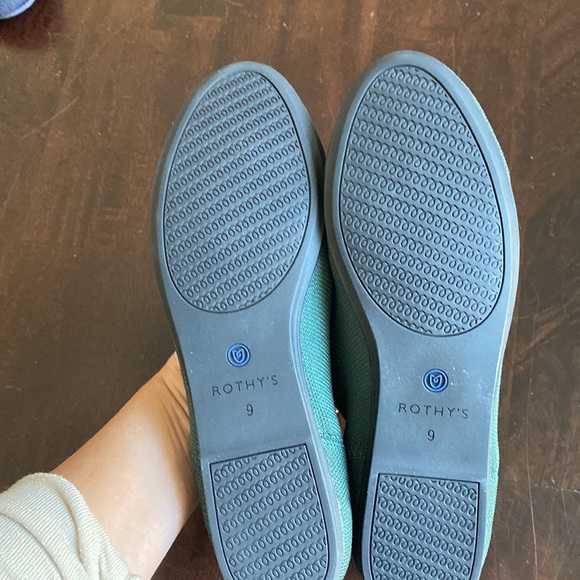 EUC Rothys Emerald Flats - Picture 2 of 3